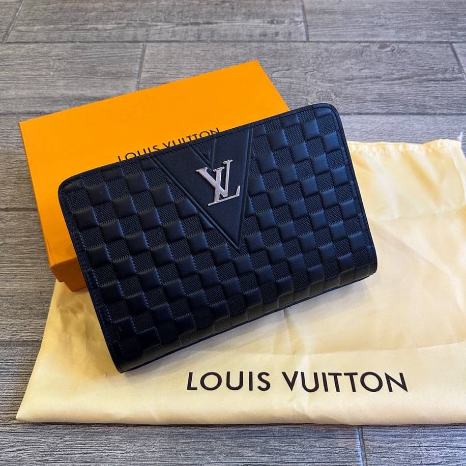 Louis Vuitton Dokumatık Bag — 1