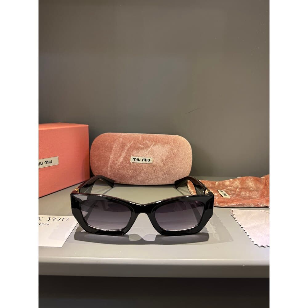 Miu Miu Gözlük Kadın — 1