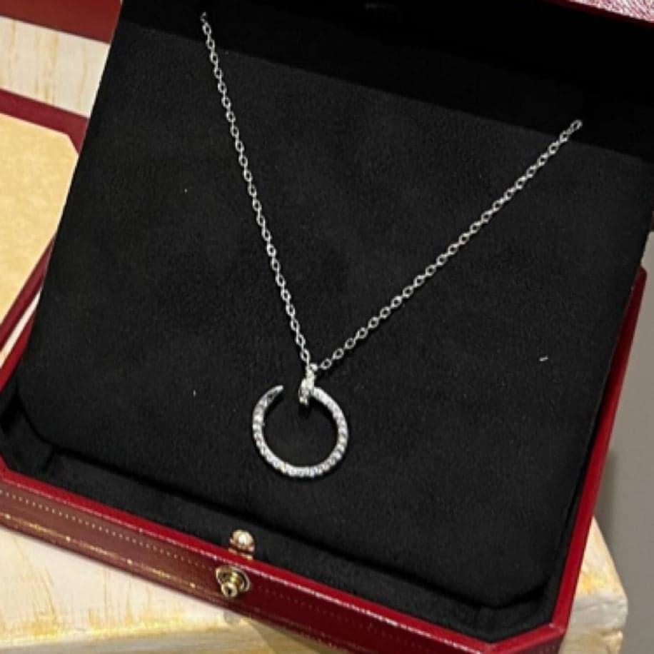 Cartier Çivi Kolye