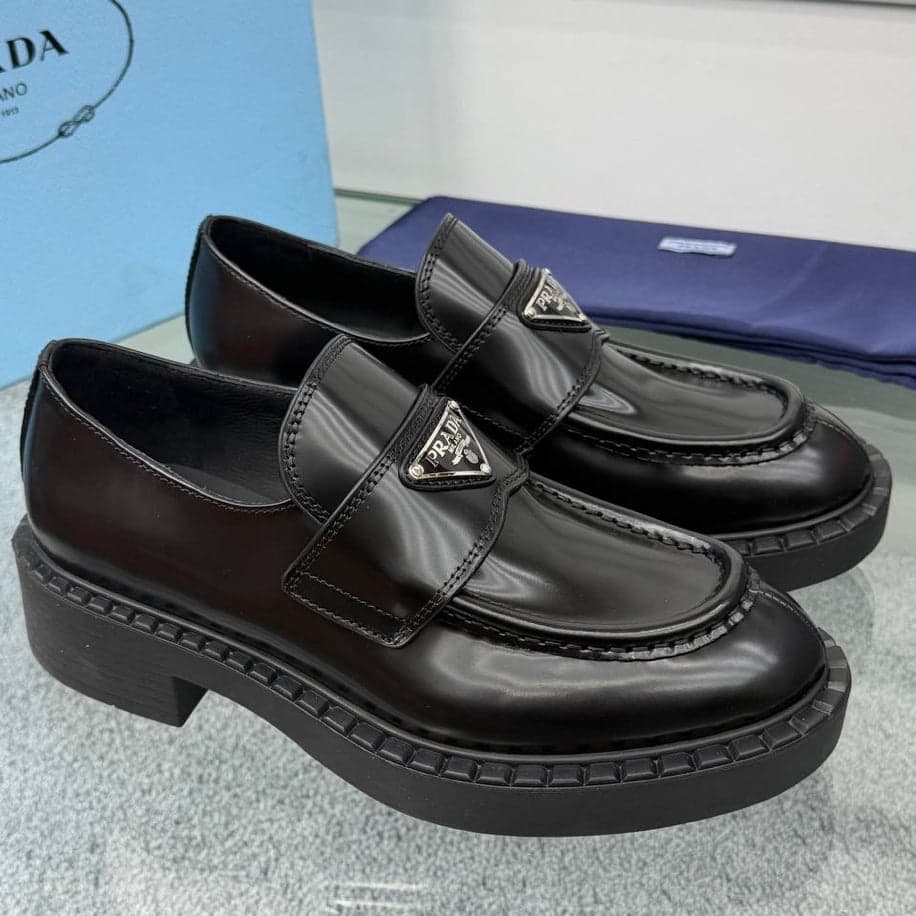 Prada (Women ) İthal Premium Loafer — 1