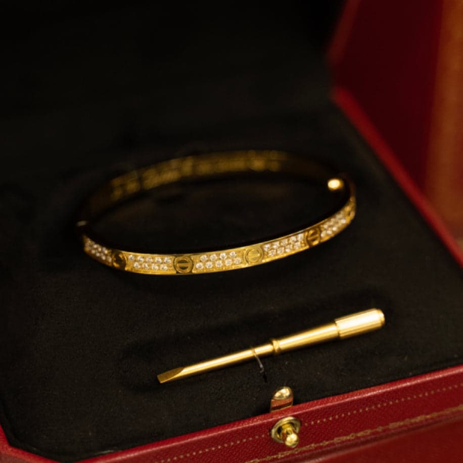 Cartier Love Unisex ( Gold Full Taşlı ) — 1