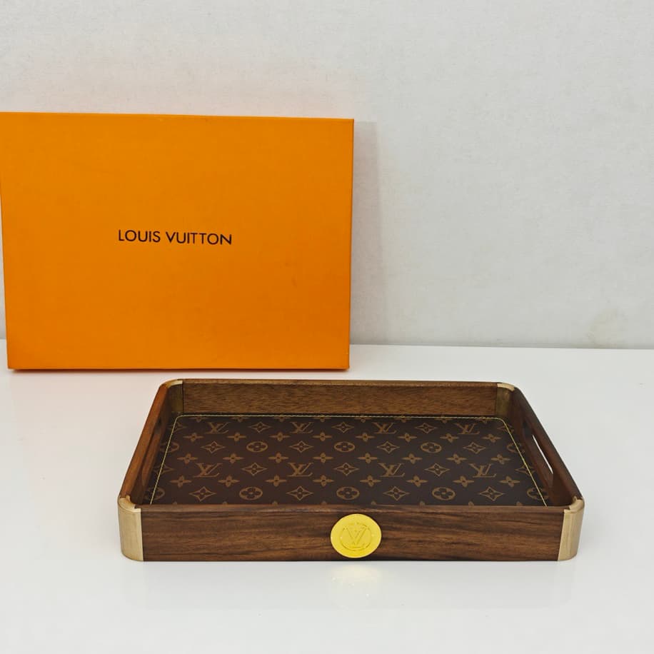Louis Vuitton Ahşap Deri Tepsi