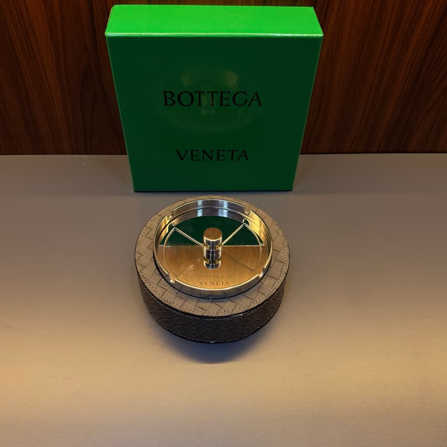 Bottega Venetta Deri Çerçeveli Küllük