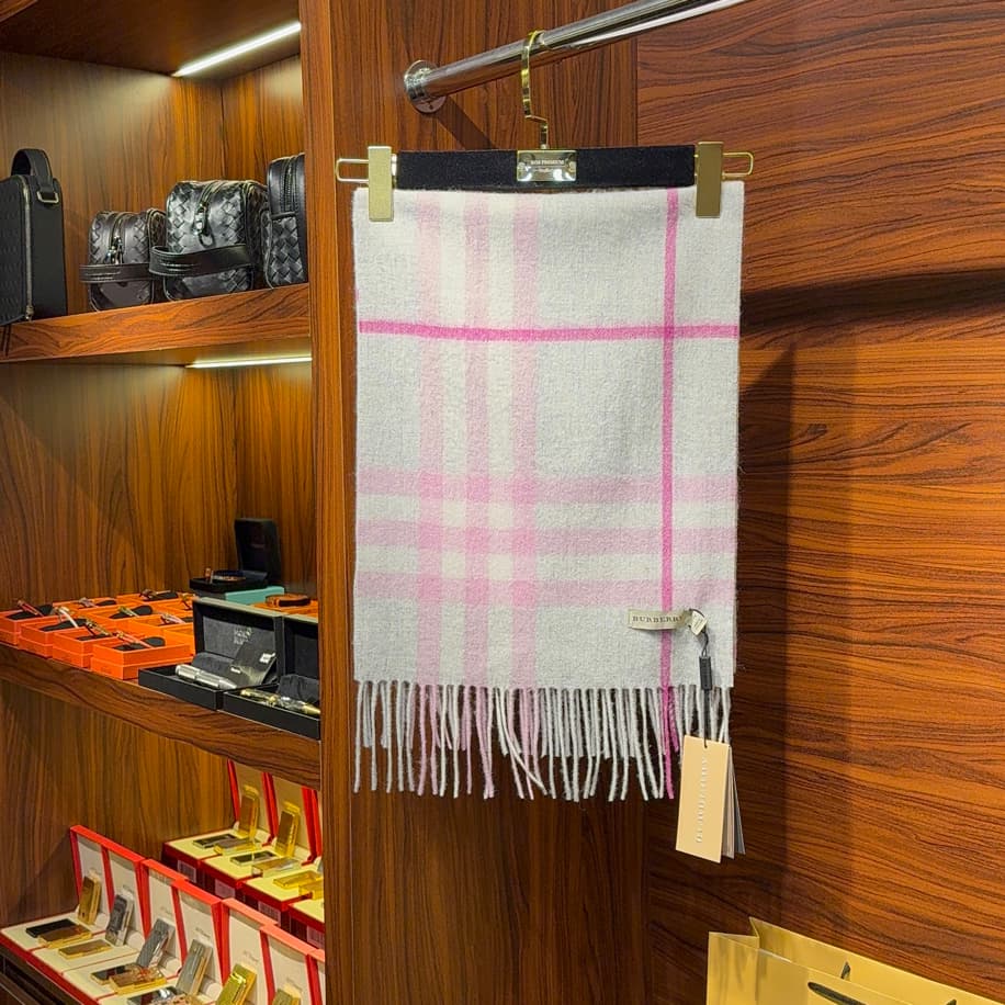 Burberry Checked Cashmere Scarf - Pink