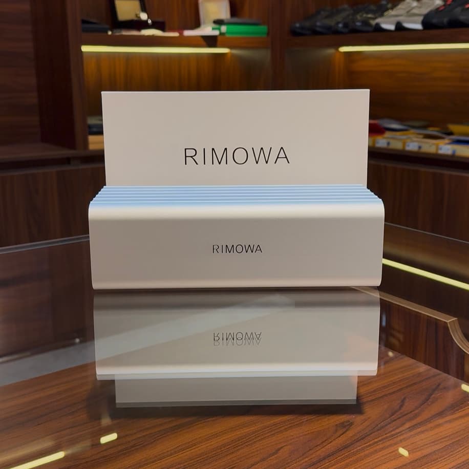 Rimowa Saat Kutusu