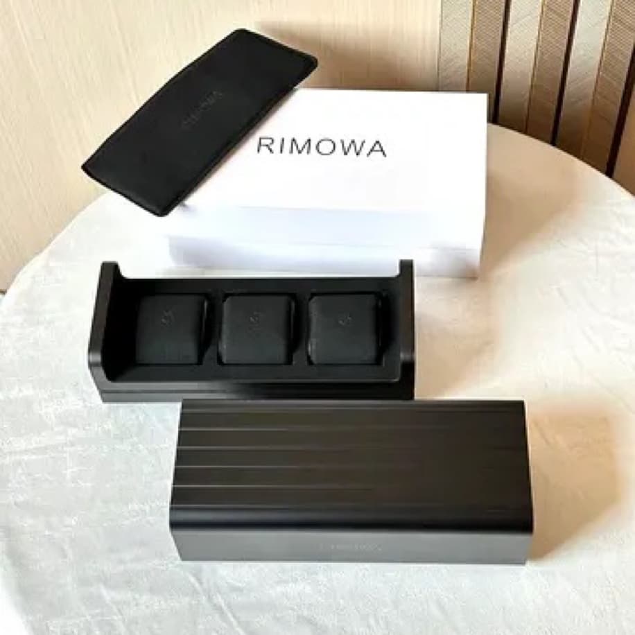 Rimowa Siyah Saat Kutusu