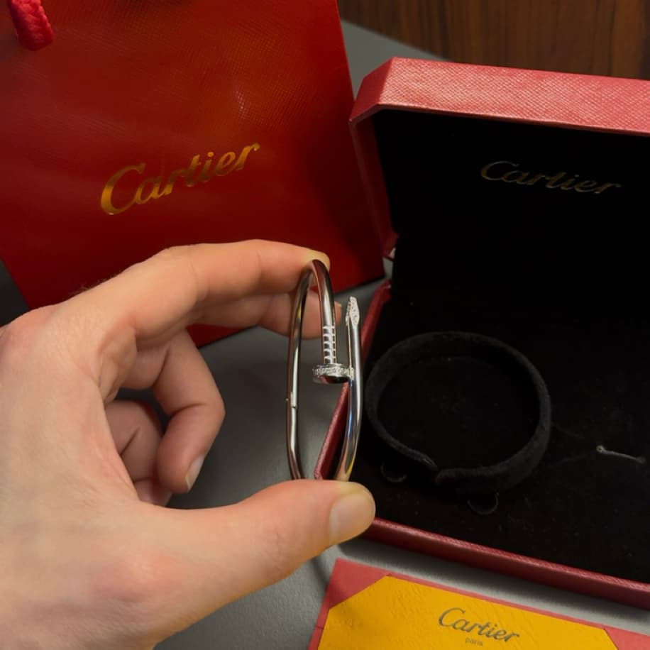 Cartier Silver Taşlı Çivi Bileklik