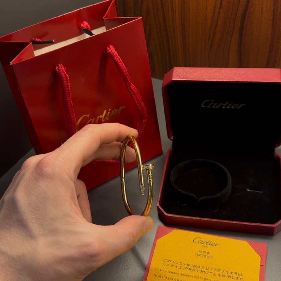 Cartier Gold Taşlı Çivi Bileklik